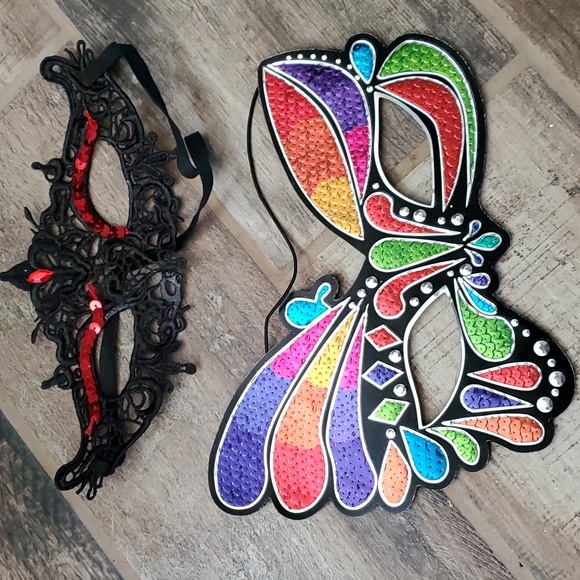 Masks - Picture 2 of 12